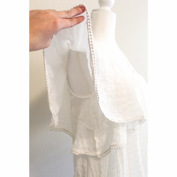 Dotted Trim Top - Picture 5 of 7